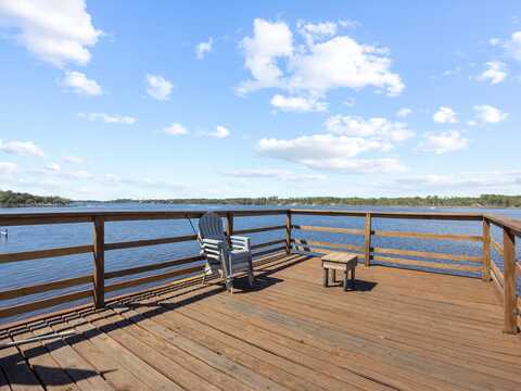 7854 Sleepy Bay Boulevard, Navarre, FL 32566