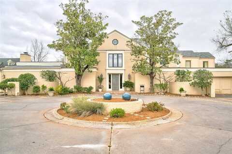 6805 Avondale Drive, Nichols Hills, OK 73116