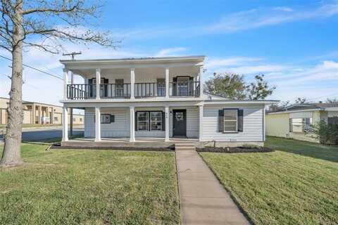 916 Norton Street, Weatherford, TX 76086