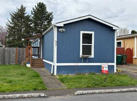 301 E Columbia Drive, Newberg, OR 97132