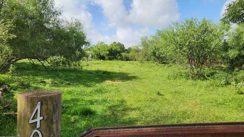 40499 Garrett Rd, Brookshire, TX 77423