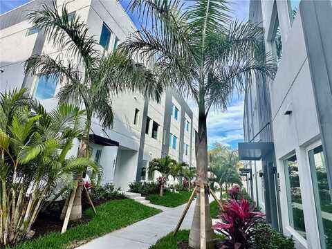 881 6TH AVENUE S, Saint Petersburg, FL 33701