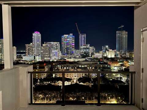 226 5TH AVENUE N, Saint Petersburg, FL 33701