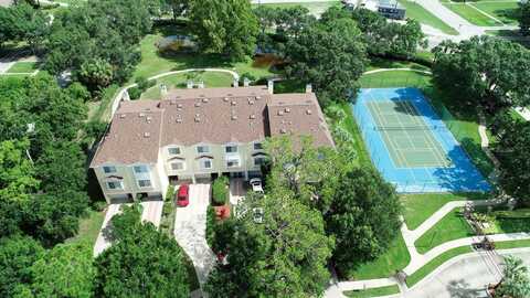 102 BRENT CIRCLE, OLDSMAR, FL 34677