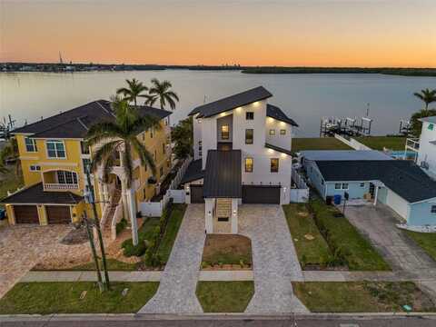 1843 BAYOU GRANDE BOULEVARD NE, Saint Petersburg, FL 33703
