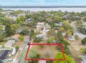 1308 E LEMON STREET, TARPON SPRINGS, FL 34689