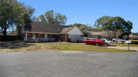 423 WHIRLAWAY COURT, CRESTVIEW, FL 32539