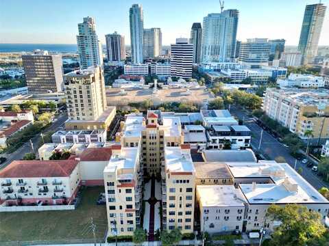 130 4TH AVENUE N, Saint Petersburg, FL 33701