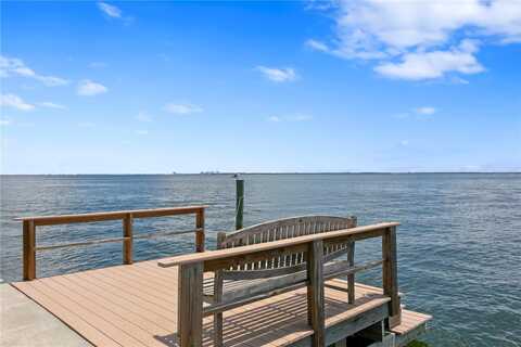2090 IOWA AVENUE NE, Saint Petersburg, FL 33703