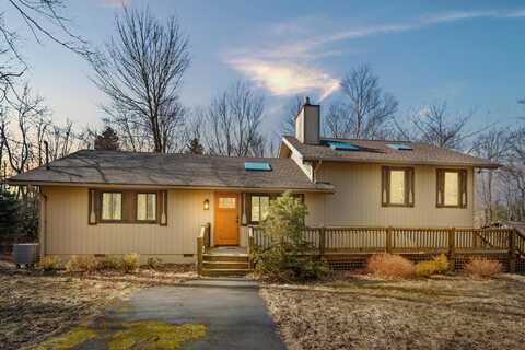 151 Winding Hill Road, Pocono Pines, PA 18350