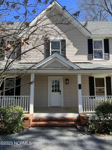 145 E Vermont Avenue, Southern Pines, NC 28387