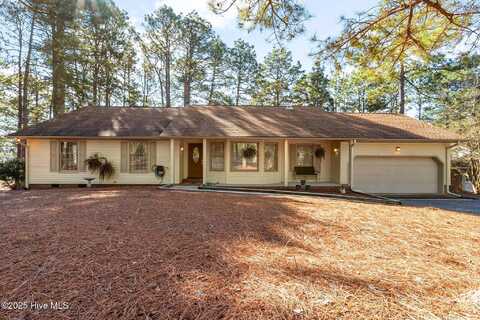 122 Cambridge Lane, West End, NC 27376
