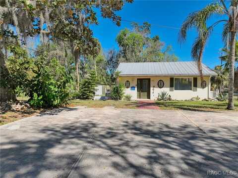 1149 SE Kings Bay Drive, Crystal River, FL 34429