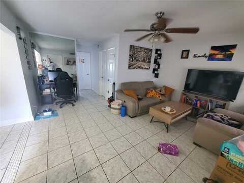 1021 NE 24th Ave, Pompano Beach, FL 33062