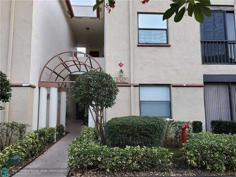 5147 Europa Dr, Boynton Beach, FL 33437