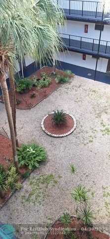 2860 Somerset Dr, Lauderdale Lakes, FL 33311