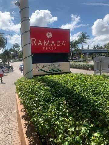 19201 Collins Ave, Sunny Isles Beach, FL 33160