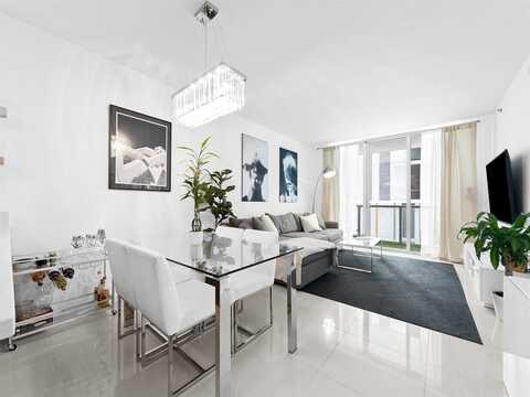 55 SE 6th St, Miami, FL 33131