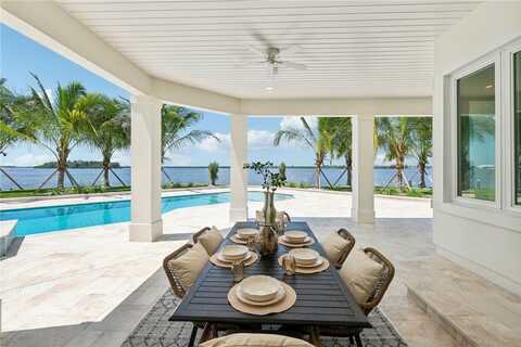 526 Point Lane, Vero Beach, FL 32963