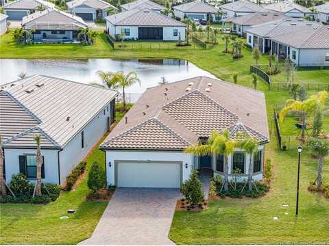 425 SE Donnell Street, Port Saint Lucie, FL 34984