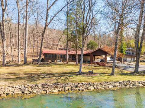 7286 Mullins Cove Road, Whitwell, TN 37397
