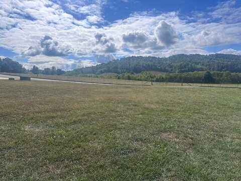127 Brenray Drive, Harriman, TN 37748