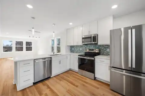 2606 Golden Valley Road, Minneapolis, MN 55411