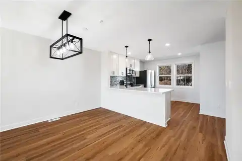 2602 Golden Valley Road, Minneapolis, MN 55411
