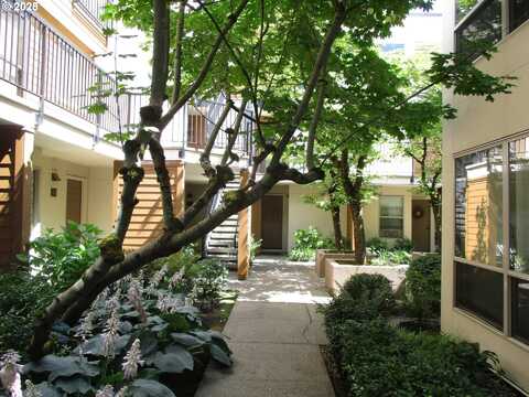 1535 SW CLAY ST, Portland, OR 97201