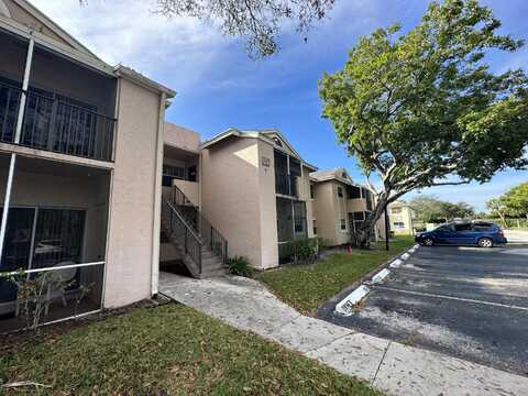 840 Cypress Park Way, Deerfield Beach, FL 33064