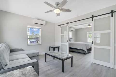 1001 S Federal Highway, Lake Worth, FL 33460