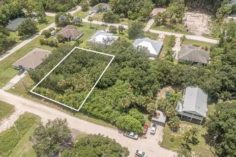 8825 93rd Avenue, Vero Beach, FL 32967