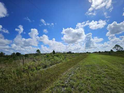 18569 NW 250th Street, Okeechobee, FL 34972