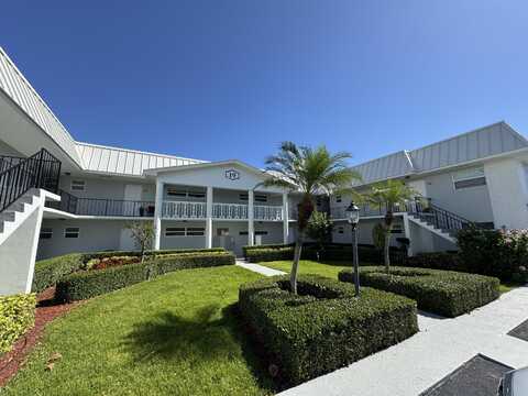 19 Colonial Club Drive, Boynton Beach, FL 33435