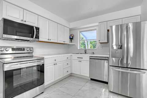 115 Elwa Place, West Palm Beach, FL 33405