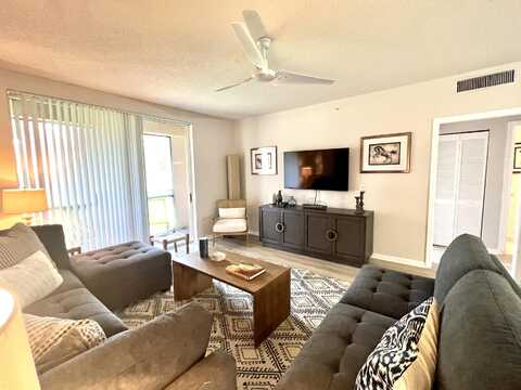 11790 Saint Andrews Place, Wellington, FL 33414