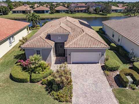 5558 55th Avenue, Vero Beach, FL 32967