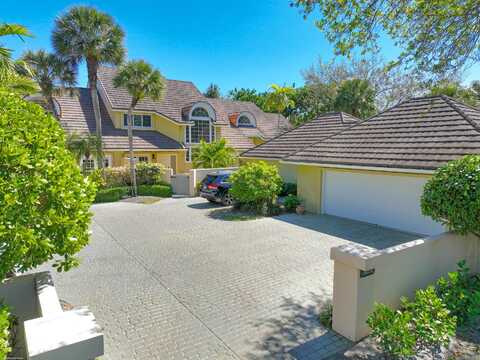 2624 Muirfield Court N, Wellington, FL 33414
