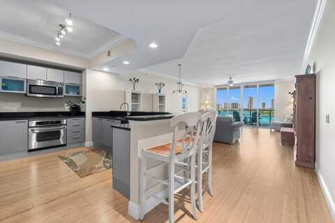 2640 Lake Shore Drive, Riviera Beach, FL 33404