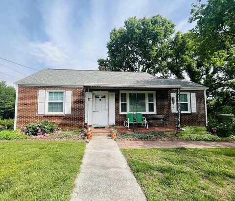 23 Upland DR, Salem, VA 24153