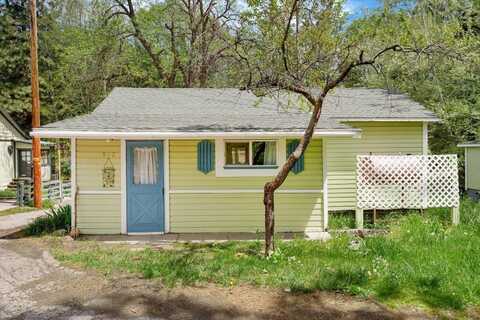 542-560 S Weed Blvd, Weed, CA 96094