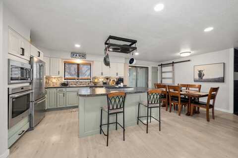 313 SE Trinity Ave, Wilbur, WA 99185