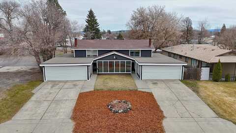 6208 N WISCOMB St, Spokane, WA 99208