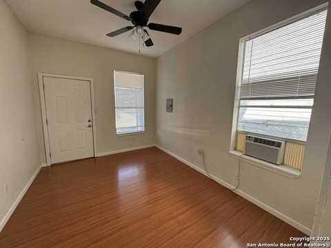 1718 N Olive, San Antonio, TX 78230