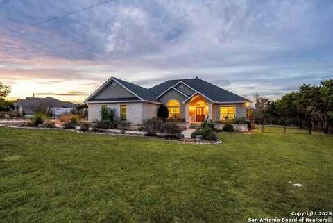 395 Rhum Rd, Kerrville, TX 78028