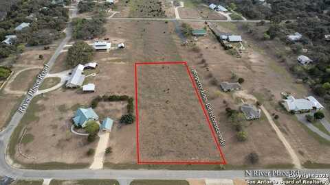 79 N River Place Rd, Rio Frio, TX 78879