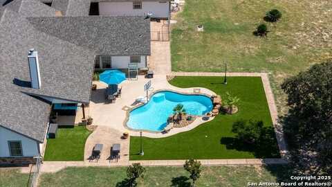 104 Woodcreek, La Vernia, TX 78121