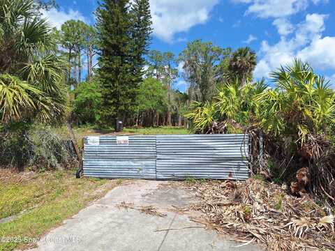 25535 Luke St, Christmas, FL 32709