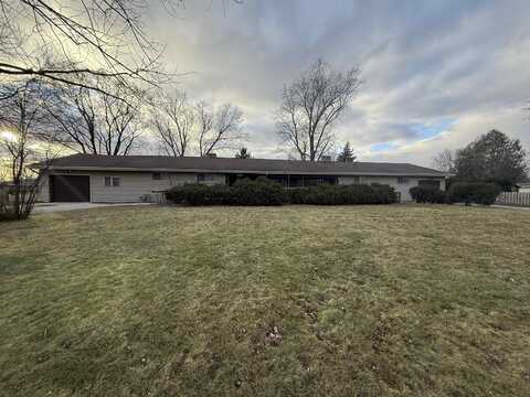 637 N Wright Road, Janesville, WI 53546