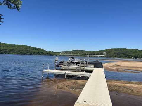 N3755 Tipperary Road, Poynette, WI 53955